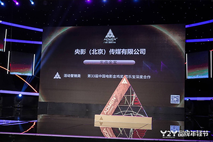 双人在床上打扑克又疼又叫